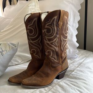 Women’s boots
Durango